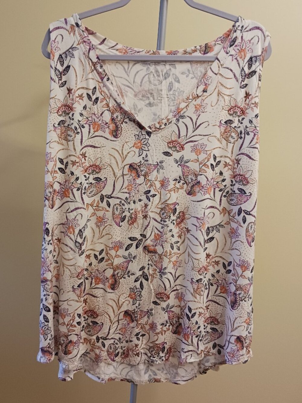 Maurices 24/7 sleeveless floral tank top